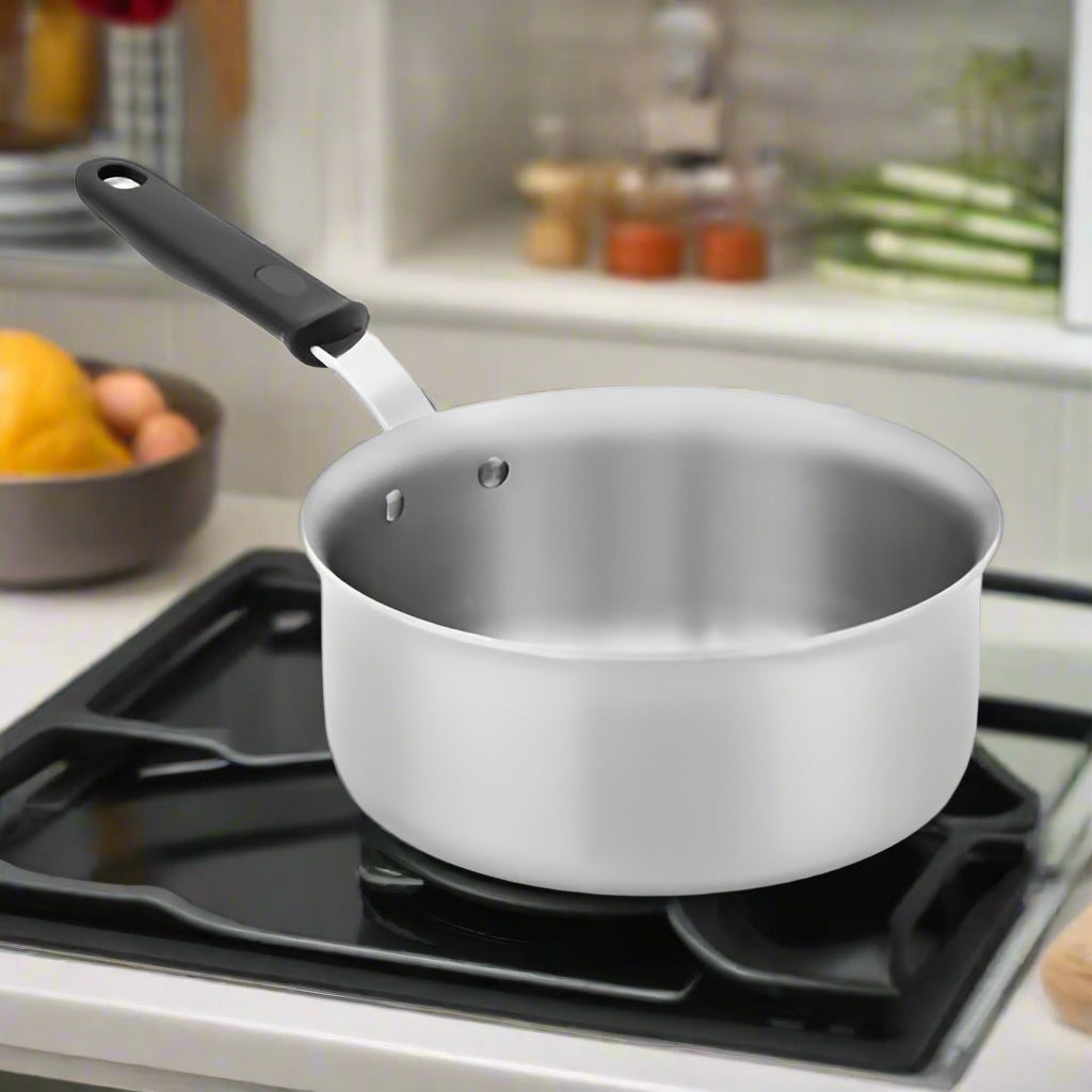 Vollrath Tribute 3-Ply Stainless Steel Sauce Pan 4.5 Qt 702145