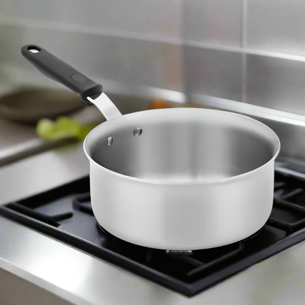 Vollrath Tribute 3-Ply Stainless Steel Sauce Pan 3.5 Qt. 702135