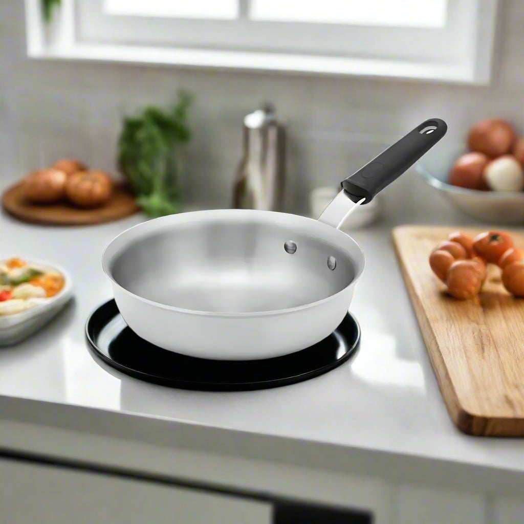 Vollrath Tribute 3-Ply Stainless Steel Saucier Pan 2 Qt. 722120