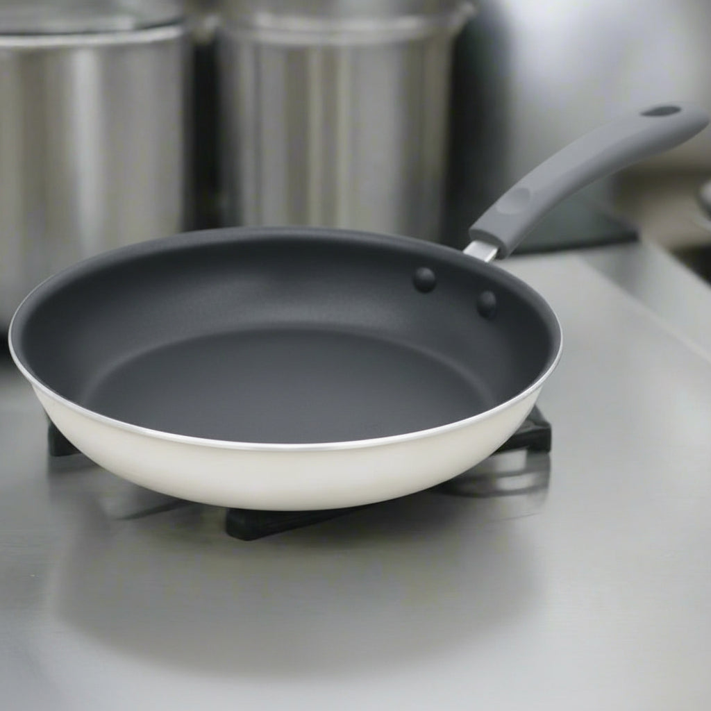 Vollrath Wear-Ever Fry Pan Aluminum Nonstick Coating 10" 672410