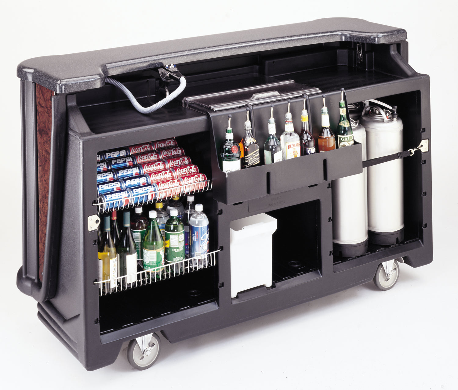 Serving Food & Beverage Bars