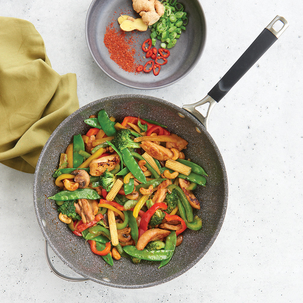 Nordic Ware Verde Ceramic Nonstick 12” Wok 13851