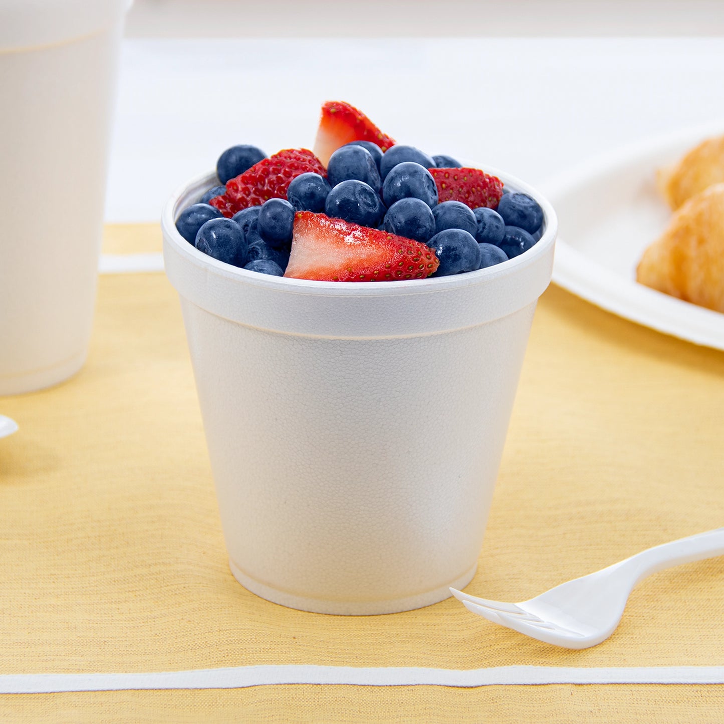 Dart White Foam Soup Container 16 oz. 16MJ20 - 500/Case