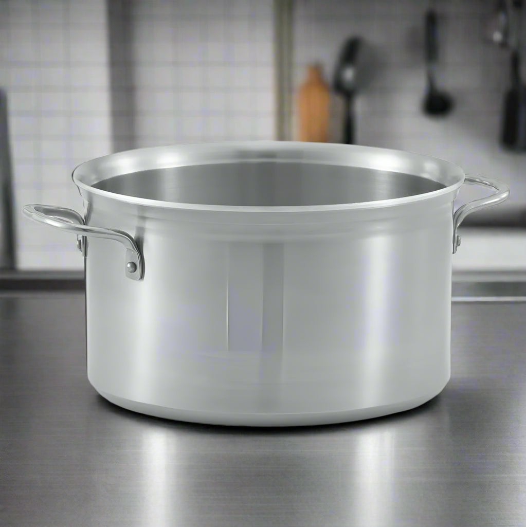 Vollrath Tribute 3-Ply Stainless Steel Interior Sauce/Stock Pot  8 Qt. 77520