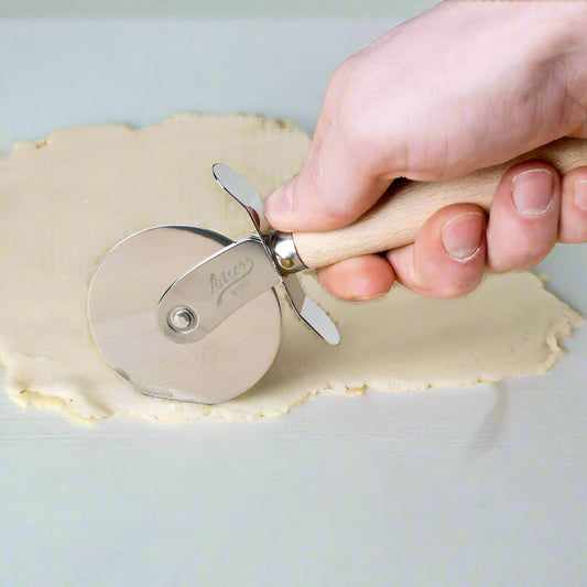 Ateco Pastry/Pizza Cutter w/ Wood Handle 2.5" 1392