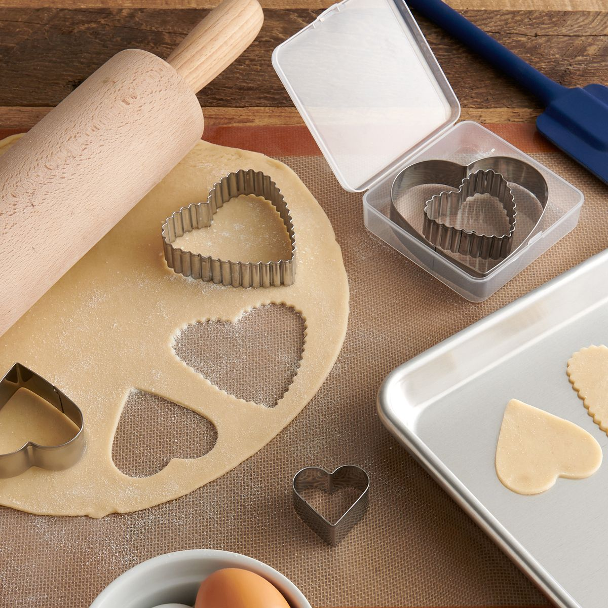 Mrs. Anderson's Baking Stainless Steel Heart Cookie Cutter Set with Storage Case, 5-Piece