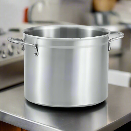 Vollrath Tribute 3-Ply Stainless Steel Interior Sauce/Stock Pot 6 Qt. 77519