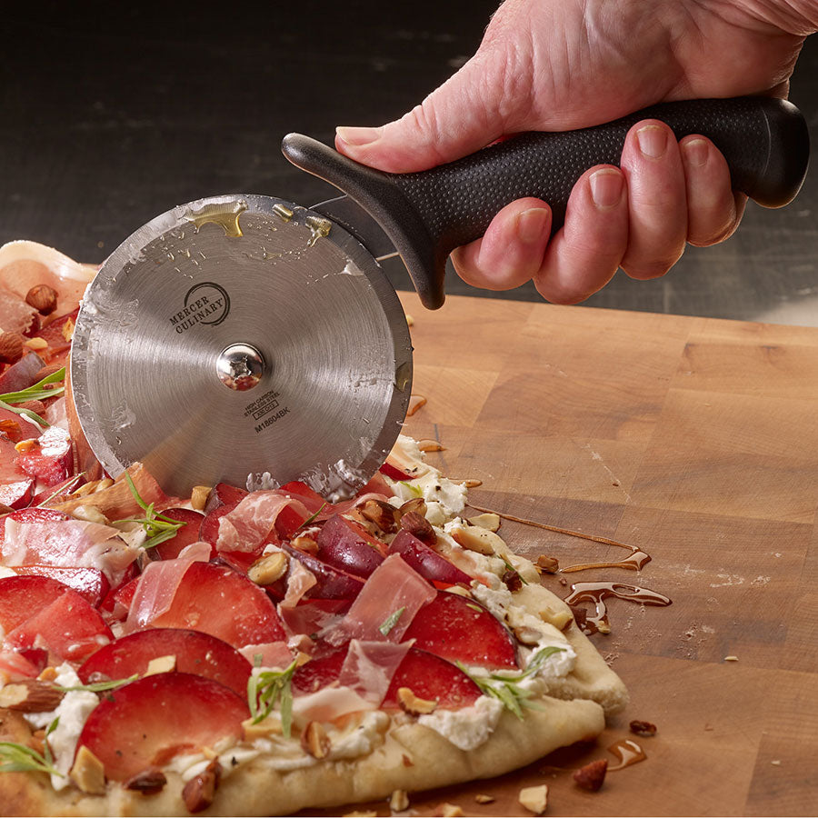 Mercer Millennia® Japanese Steel Pizza Cutter Black 4" M18604BK