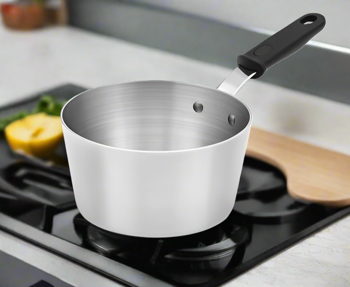 Vollrath Wear-Ever Tapered Aluminum Natural Finish Sauce Pan 2.75 Qt. 6821275