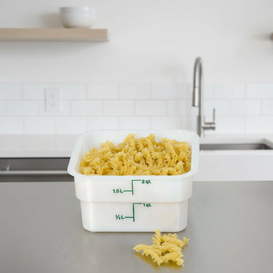 Cambro Polyethylene Square White Food Storage Container 2 Qt. 2SFSP148