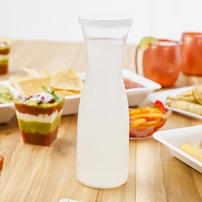 White 20 Oz. Clear Plastic Platter Pleasers Carafe with Lid 3420-CL - 12/Case