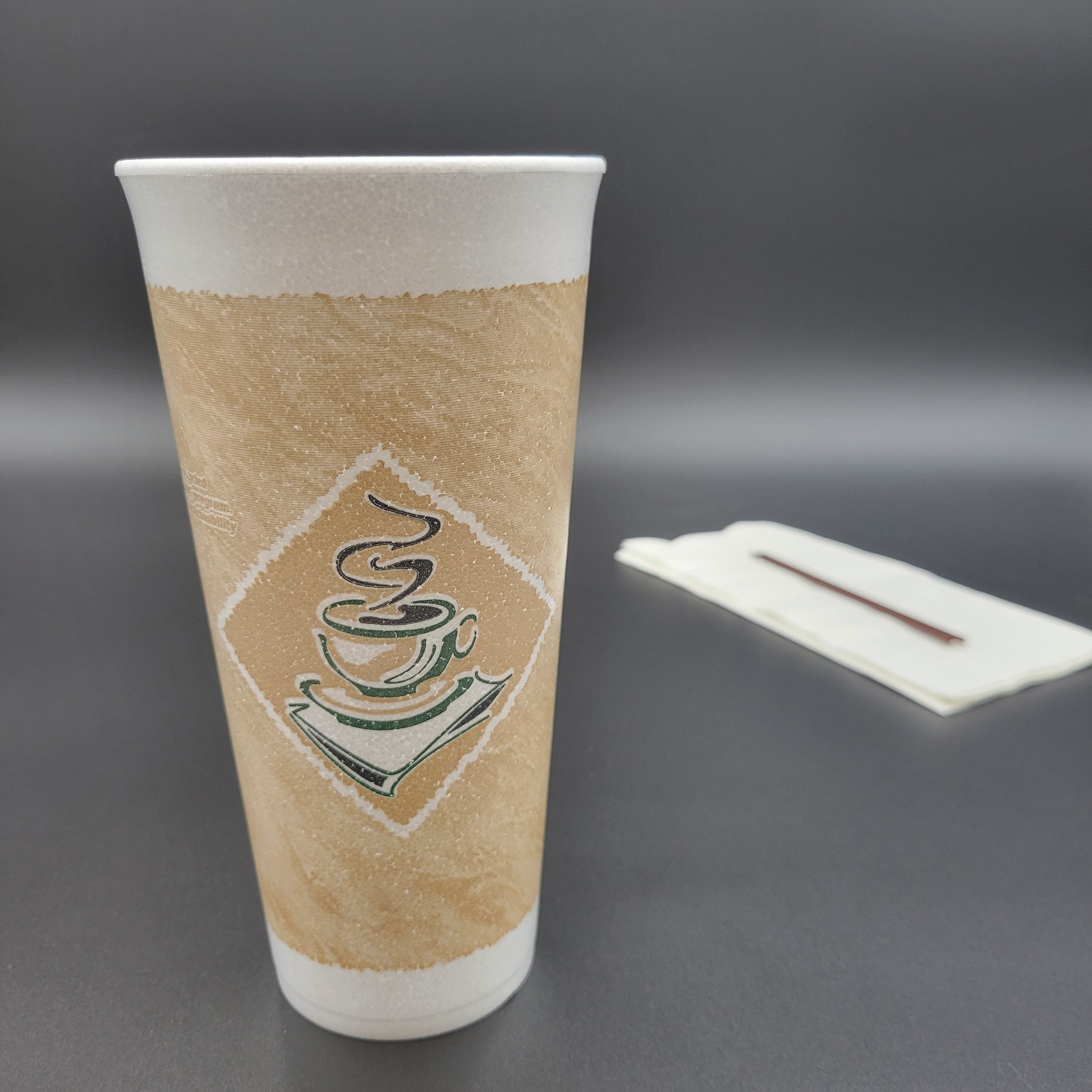 Dart Mfg. White Foam Coffee Cup "Café G" 24 oz. 24X16G - 500 /Case