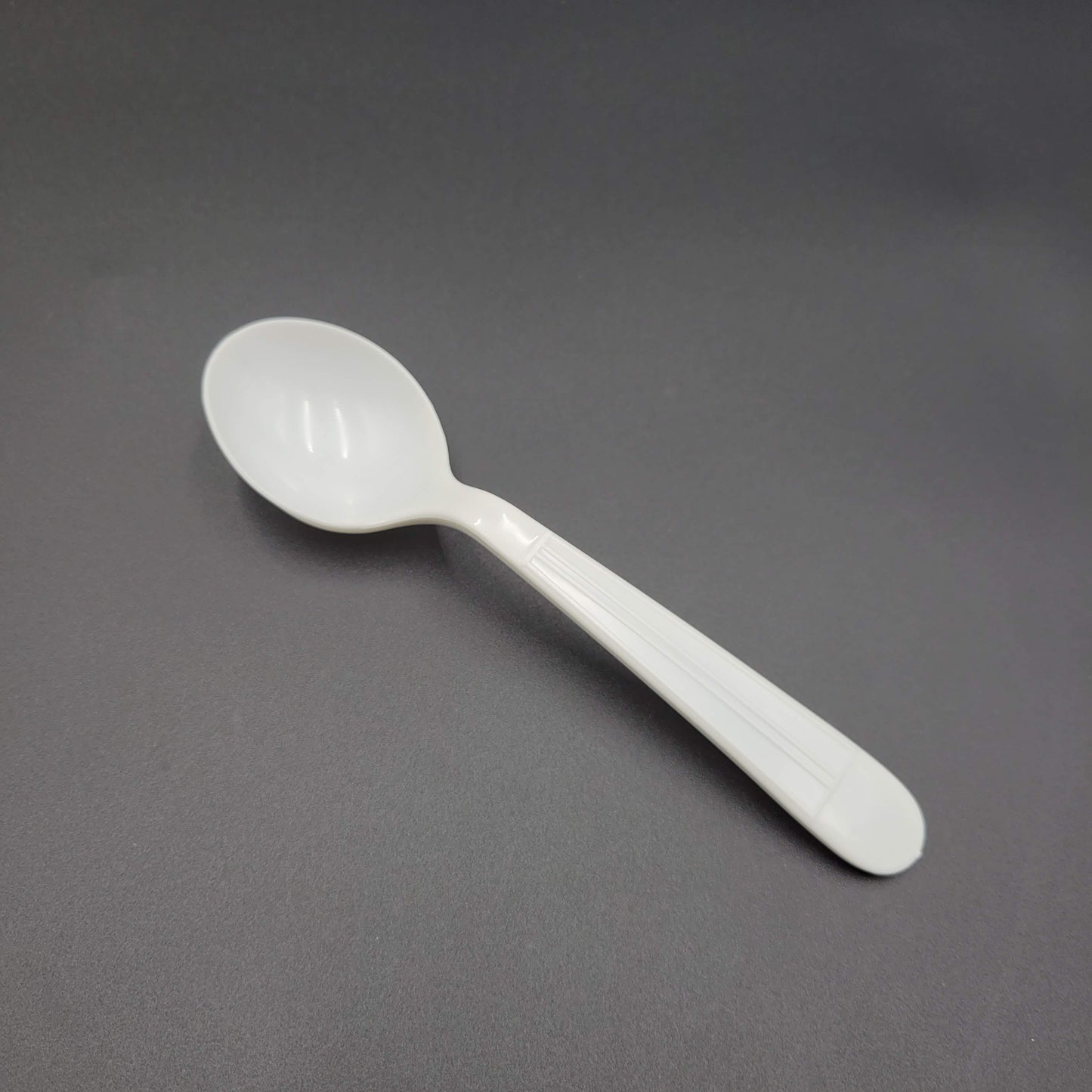 Heavy Weight Bulk Polypropylene Soup Spoon White - 1000/Case